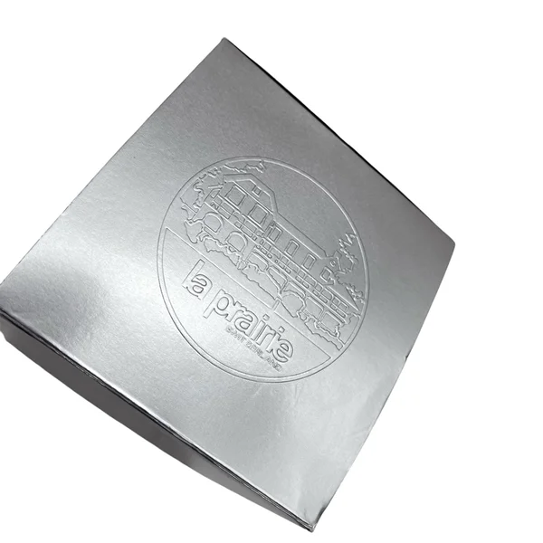 custom-silver-foil-packaging-boxes